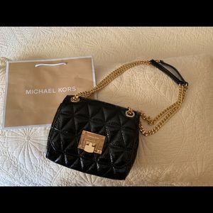 MK Vivianne Small Shoulder Flap